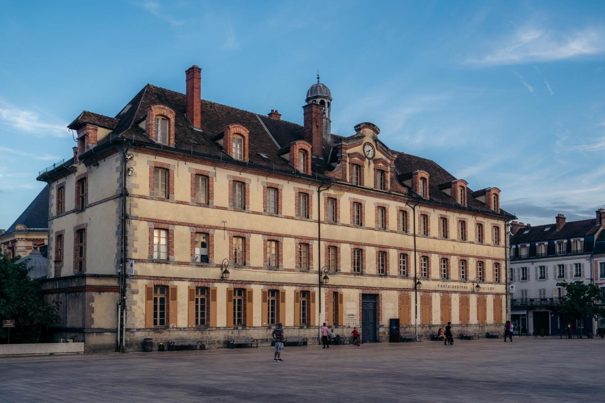 Le Clocher Du Chateau Фонтенбло Экстерьер фото